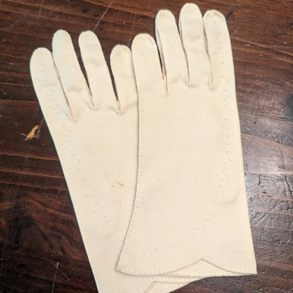 VINTAGE Cream Gloves - XS